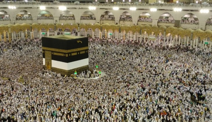 Ilustrasi jemaah haji yang sedang mengelilingi Ka'bah (Foto:  Antara/Anom Prihantoro)