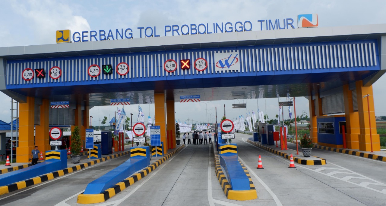 GERBANG TOL Probolinggo Timur di Leces, Kabupaten Probolinggo. (Foto: Ikhsan/ngopibareng.id)