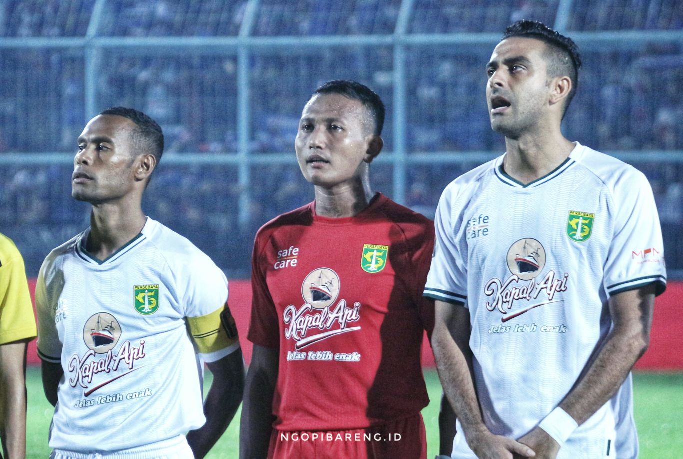 Kiper Persebaya, Abdul Rohim (tengah). (Foto: Haris/ngopibareng.id)