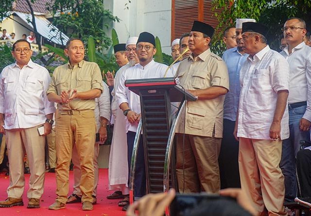 Prabowo Subianto saat memberikan konferensi pers di rumah pemenangan Kertanegara IV, Jakarta Selatan. (Foto: Ant)