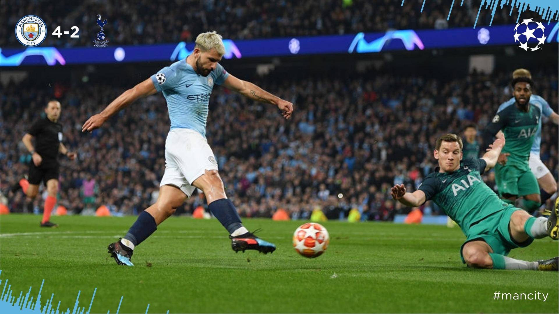 Pemain Manchester City Kun Aguero sebelum mencetak gol ke gawang Tottenham. (Foto: Twitter@mancity)