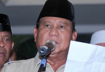 Prabowo Subianto saat memberikan konferensi pers di rumah pemenangan Kertanegara IV, Jakarta Selatan. (Foto: Ant)