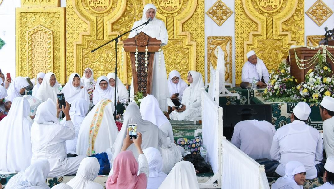 Gubernur Jawa Timur Khofifah Indar Parawansa saat di Yayasan Khadijah Surabaya. (Foto: nu for ngopibareng.id)