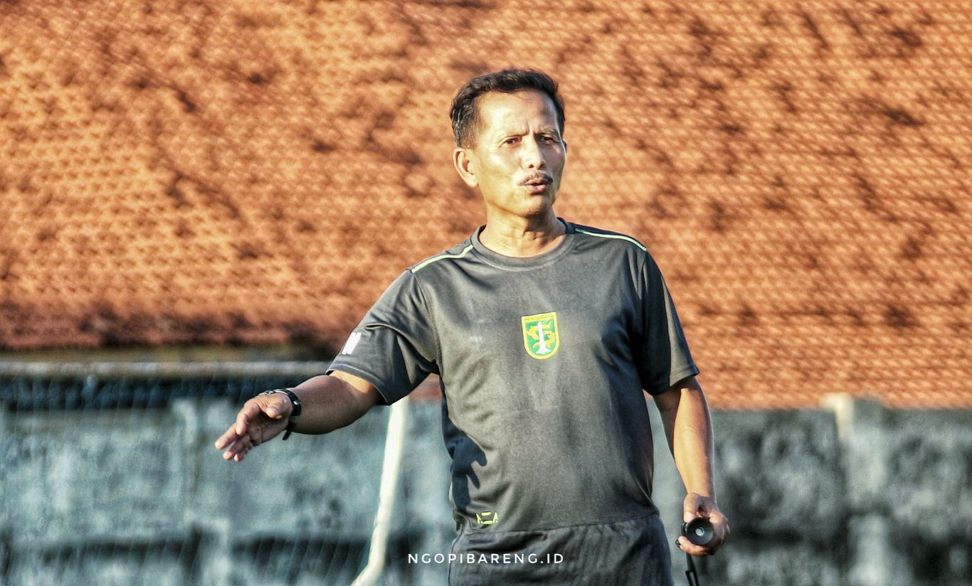 Pelatih Persebaya, Djajang Nurdjaman. (foto: Haris/ngopibareng.id)