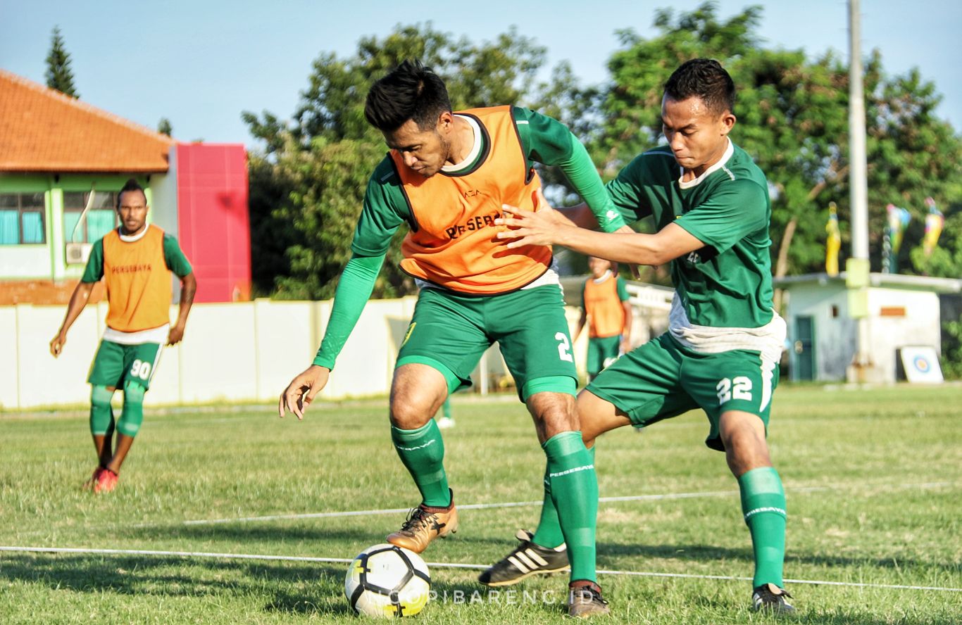 Skuat Persebaya saat latihan di Lapangan Jenggolo, Selasa 23 April 2019. (foto: Haris/ngopibareng)