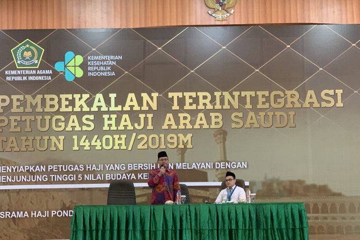 Plh Inspektur Jenderal Kementerian Agama (Kemenag) Rojikin dalam acara Pembekalan Terintegrasi Petugas Haji Arab Saudi Tahun 1440H/2019 di Asrama Haji Pondok Gede Jakarta Timur, Kamis 25 April 2019 (Foto: Antara/Hanni Sofia)