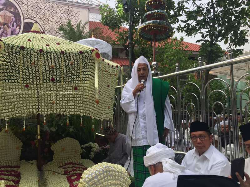 Habib Luthfi bin Yahya, Rais Am Jam'iyah Ahlith Thariqah Mu'tabarah An-Nahdliyah (JATMAN) saat Haul Sunan Ampel, (Foto: dok ngopibareng.id)