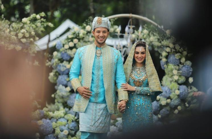 Resepsi pernikahan digelar Minggu malam di tempat yang sama,