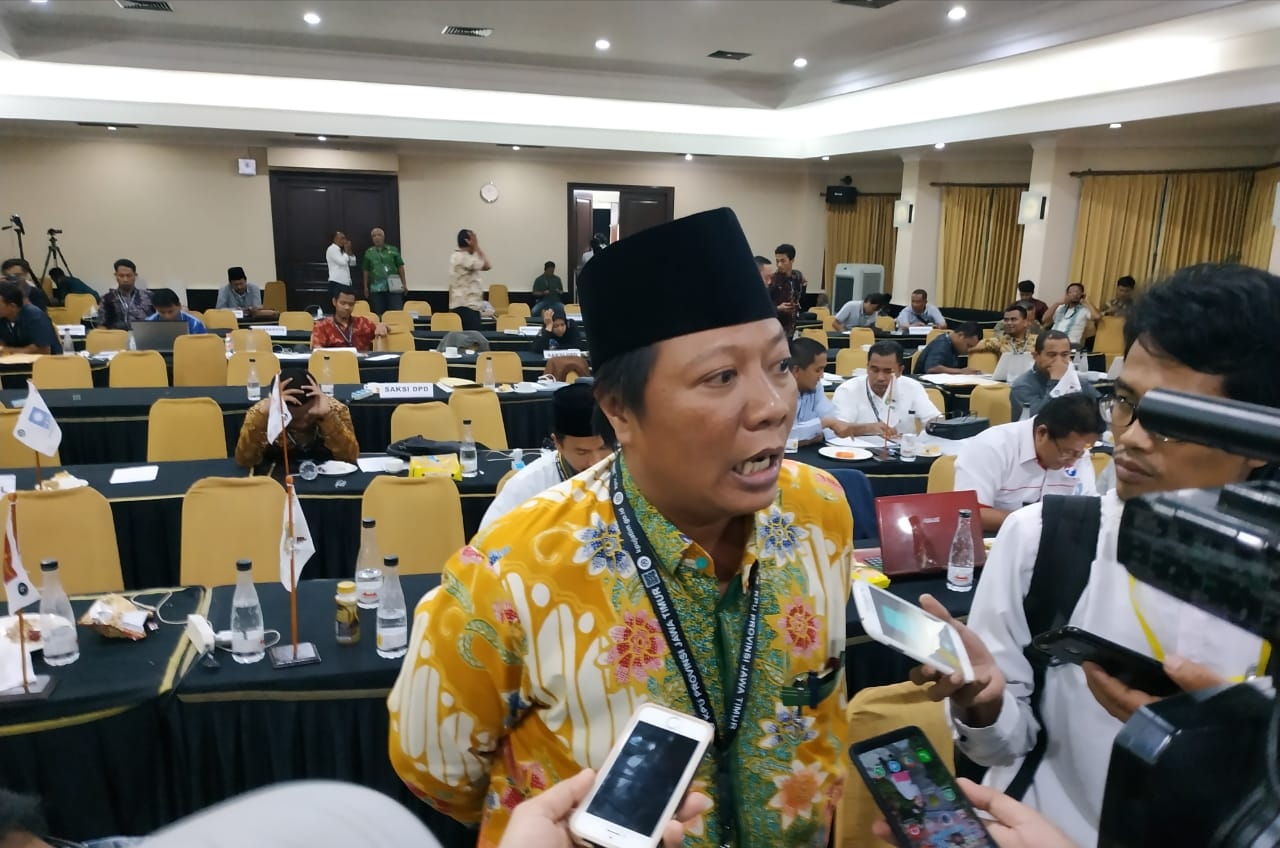 Caleg DPR RI Dapil XI Nizar Zahro mengaku kehilangan sekitar 58.303 suara pada formulir DB1. (Foto: Farid/ngopibareng.id)