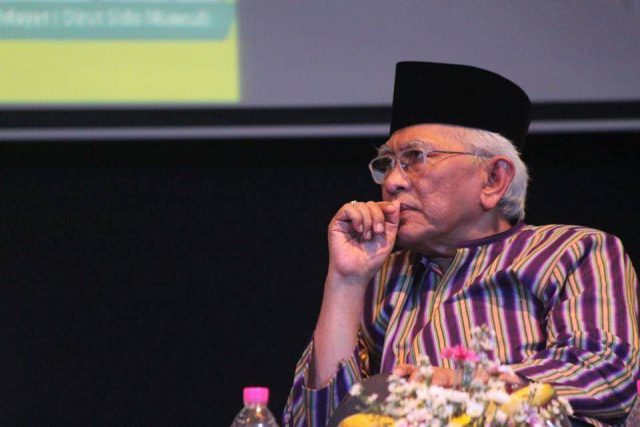 KH Ahmad Mustofa Bisri (Gus Mus). (Foto: dok ngopibareng.id)