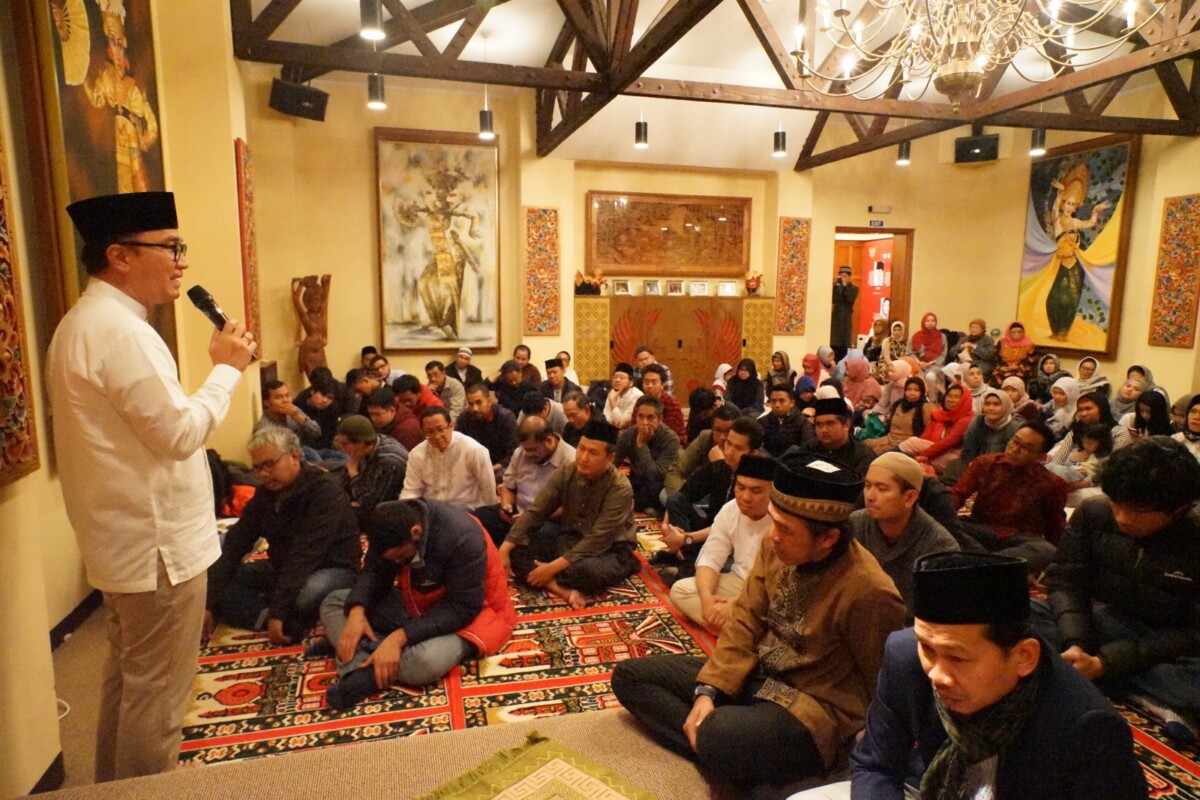 Duta Besar RI untuk Selandia Baru, Tantowi Yahya, konsisten melaksanakan kegiatan buka puasa bersama dan shalat taraweh ini sejak tahun 2008. (Foto: kbri wellington for ngopibareng.id)