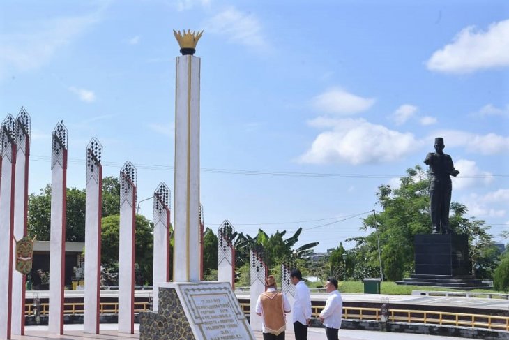 Illustrasi: Presiden Joko Widodo saat mengunjungi Tugu Soekarno di Palangka Raya, Kalimantan Tengah pada Rabu (8/5/2019). (Rusman, Biro Pers-Setpres)