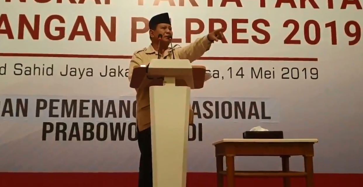 Prabowo Subianto saat berpidato dalam simposium 'Mengungkap Fakta Kecurangan Pemilu 2019' di Hotel Grand Sahid Jaya, Jakarta, Selasa petang 14 Mei 2019.