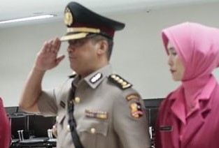 Direktur Tindak Pidana Korupsi Bareskrim Polri Kombes (Pol) Erwanto Kurniadi saat serah terima jabatan, Selasa, 3 Juli 208. (Foto: Dok Polri)