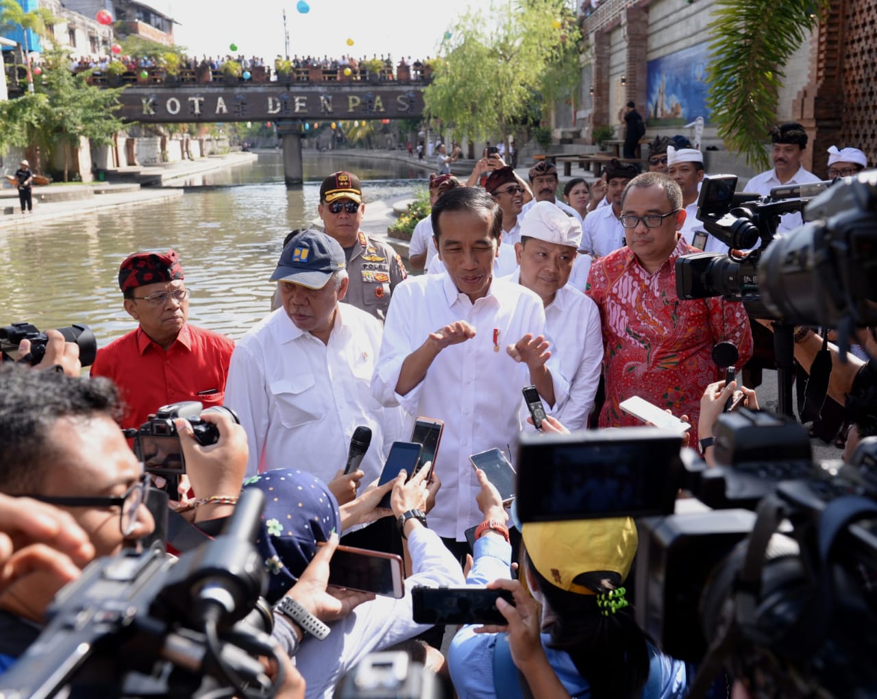 Presiden menilai sembilan anggota Panitia Seleksi (Pansel) Calon Pimpinan KPK 2019-2023 kredibel dan memiliki kapasitas.