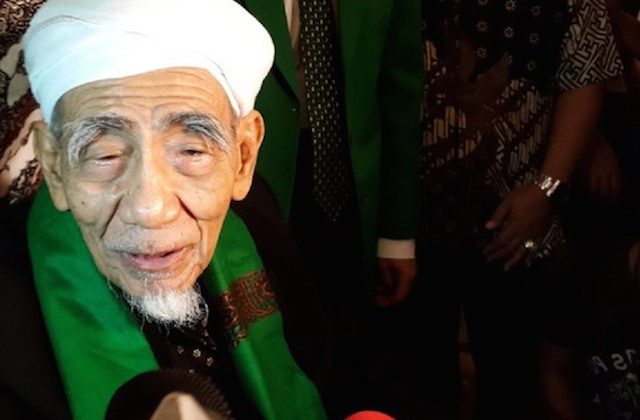 KH Maimoen Zubair, Pengasuh Pesantren Al-Anwar Sarang Rembang.