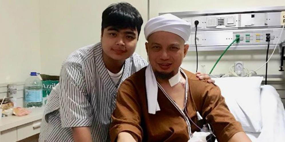 Foto kenangan ustadz Arifin Ilham bersama sang anak, Ameer Az-Zikra