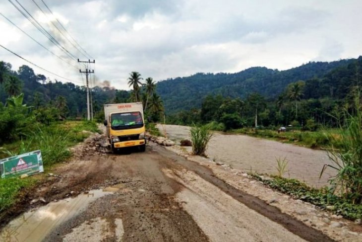 Salah satu penampakan jalur mudik di Mandailing Natal. (Foto: dok/antara)