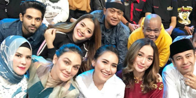 Sempat dikabarkan merenggang, Luna Maya dan Ayu Ting Ting akur lagi.