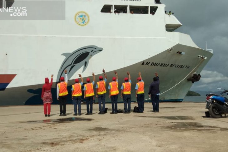 Kapal Darma Lautan yang ditumpangi pemudik dari Batulicin ke Surabaya. (Foto: dok/antara)