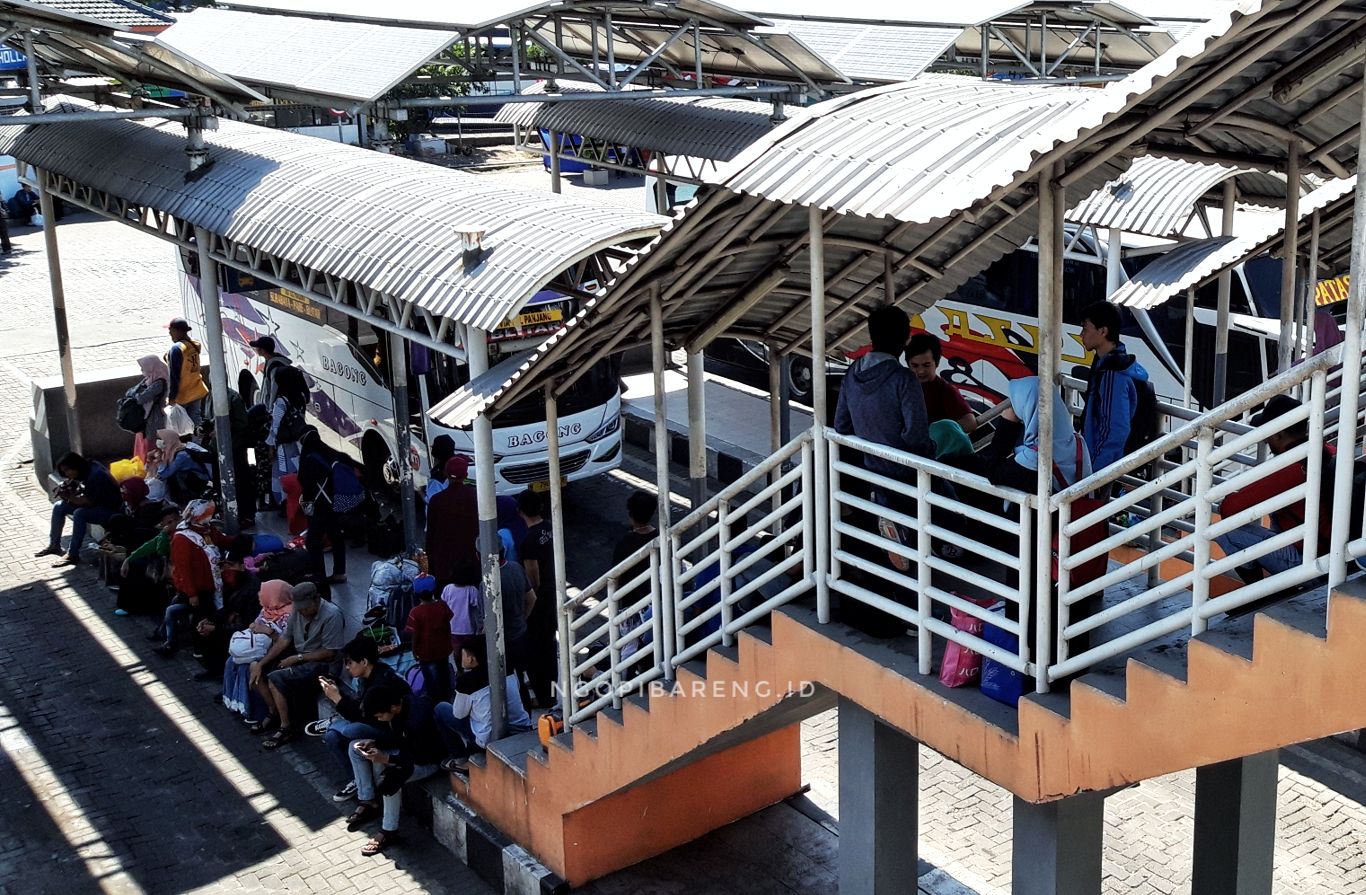 Suasana Terminal Purabaya Surabaya, Kamis 30 Mei 2019 siang. (Foto: Haris/ngopibareng.id)