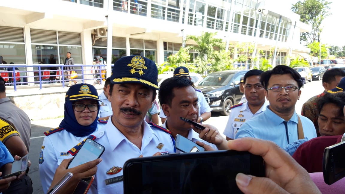 Kadishub Jatim, Fattah Jasin, saat meninjau Terminal Purabaya, Kamis 30 Mei 2019. (Foto: Haris/ngopibareng.id) 