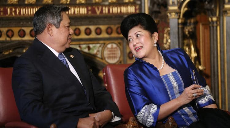 KENANGAN Presiden ke-6 RI Susilo Bambang Yudhoyono bersama Ny Ani Yudhoyono, almarhumah. (Foto: dok ngopibareng.id) 