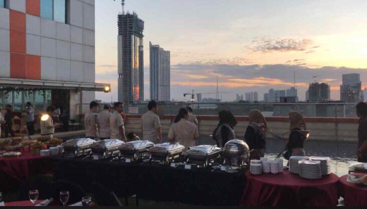 Suasana buka puasa di Hotel Fairfeld, Surabaya. (Foto: Faiq/ngopibareng.id)