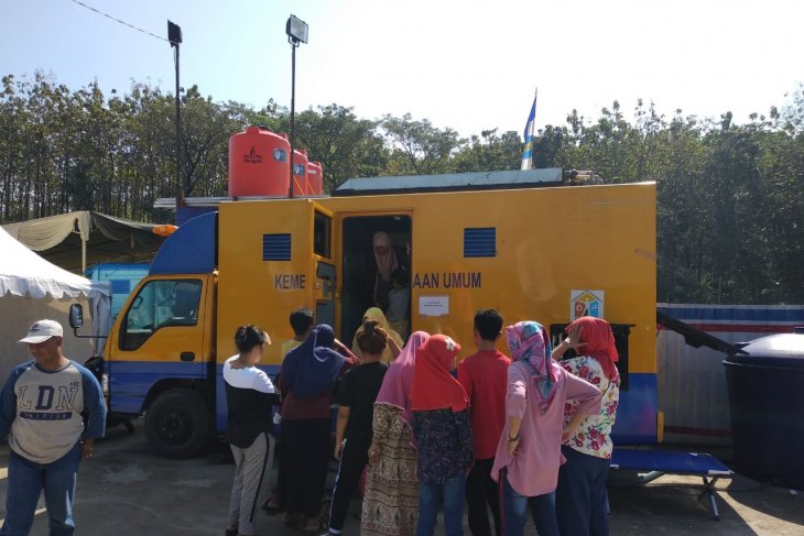 Kementerian PUPR melalui Ditjen Cipta Karya mengerahkan sebanyak 32 mobil toilet yang disebar di 27 lokasi tersebar di rest area jalan tol, SPBU dan pos siaga mudik Kementerian PUPR di jalan non tol. (Kementerian PUPR)