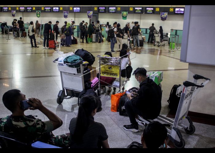 Suasana Bandara Juanda yang tampak lengang (Foto: Antara)