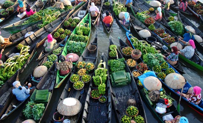 Ilustrasi Pasar Terapung Muara Kuin di Banjarmasin, Kalimantan Selatan. (Foto:Antara)