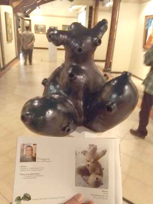 Patung berjudul 'Venus" karya Tri Wiyono.