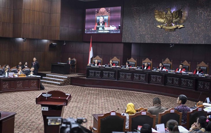 Suasana sidang perdana Perselisihan Hasil Pemilihan Umum (PHPU) sengketa Pilpres 2019 di Mahkamah Konstitusi, Jakarta, Jumat 14 Juni 2019. (Foto: Antara/Hafidz Mubarak)