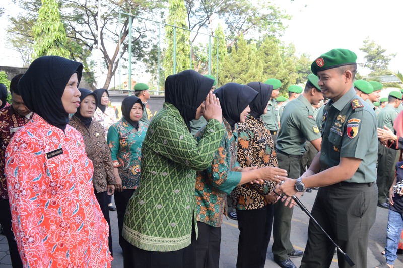 Suasana Halal Bihalal Di Makodim 0815 Mojokerto