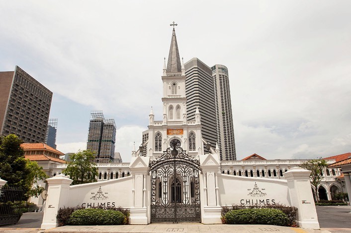 Restoran mewah Chijmes menjadi lokasi syuting film Crazy Rich Asia dan pesta ulang tahun ke-26 Jordi Onsu, adik kandung Ruben Onsu.