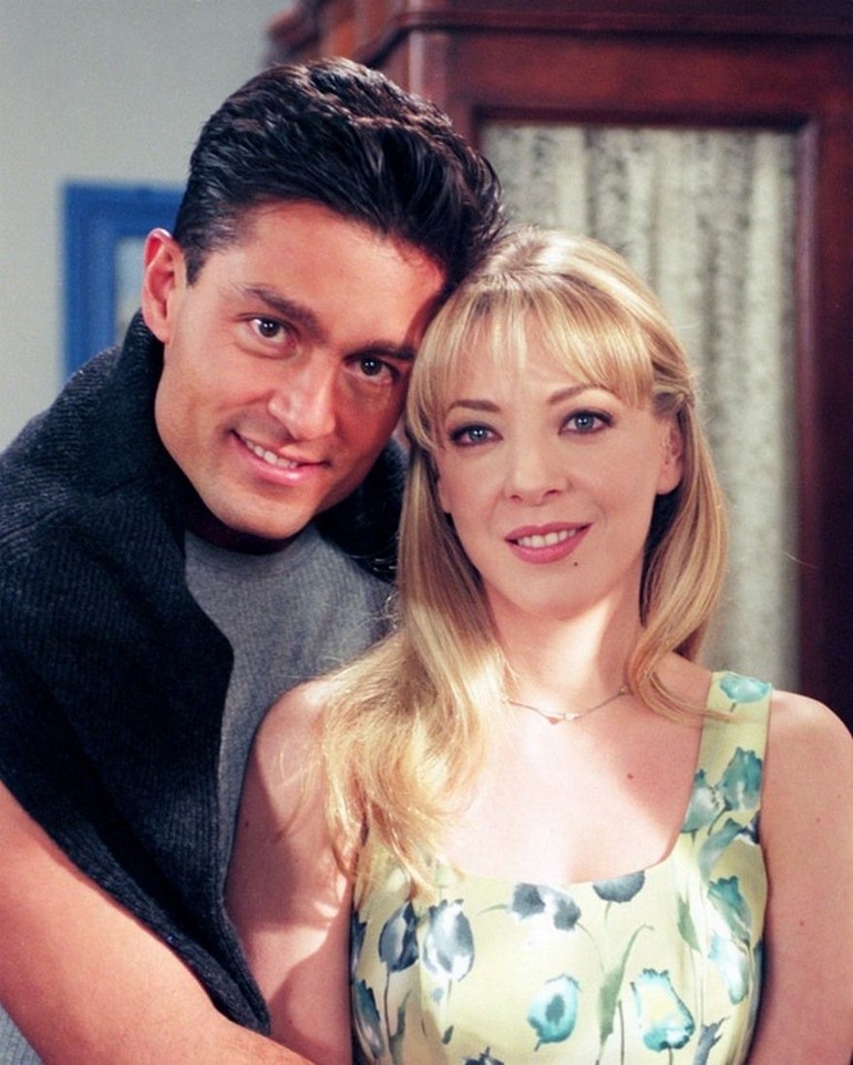 Edith Gonzales saat bermain di telenovela Esperanza dengan lawan mainnya Fernando Colunga.