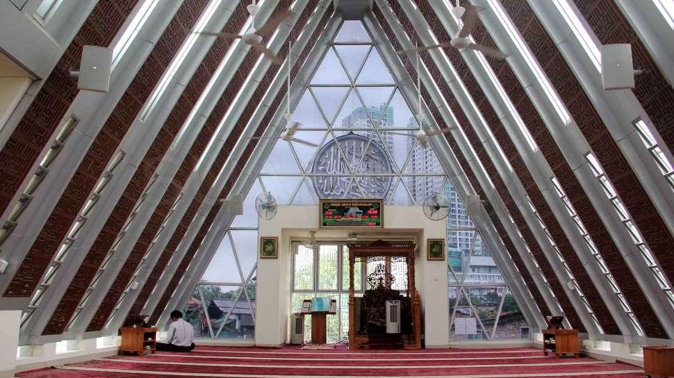 Masjid Jami' Darussalam di Jalan Kebon Melati, Tanah Abang, Jakarta Pusat, karya Ridwan Kamil. (Foto: asm/ngopibareng.id)