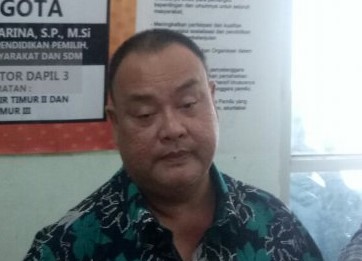 Ketua KPU Palembang, Eftiyani saat memberi keterangan pers, Minggu, 16 Juni 2019. (Foto: Ant)