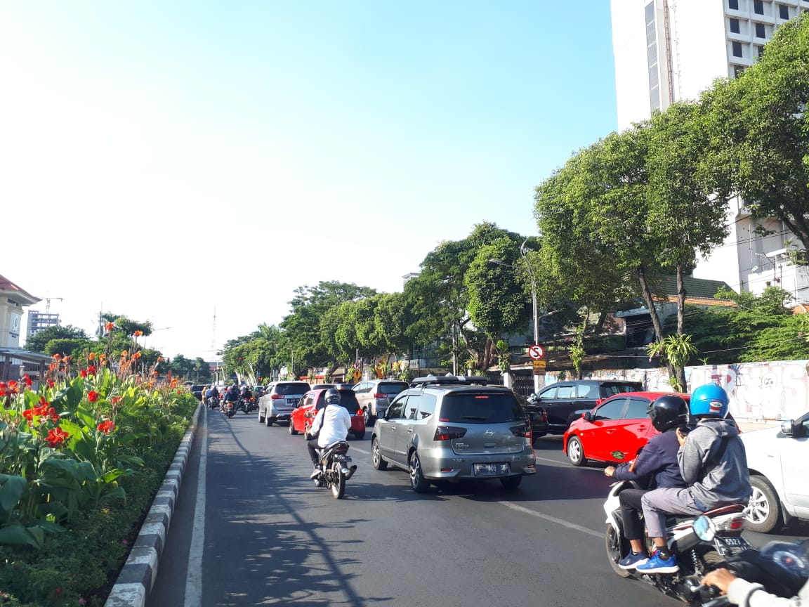 Ilustrasi jalan Yos Sudarso. (Foto: Alief/ngopibareng.id)