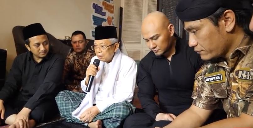 Deddy Corbuzier ditemani Gus Miftah (kanan) bertemu KH. Ma'ruf Amin dan Ustadz Yusuf Mansur. (Foto: YouTube Deddy Corbuzier)