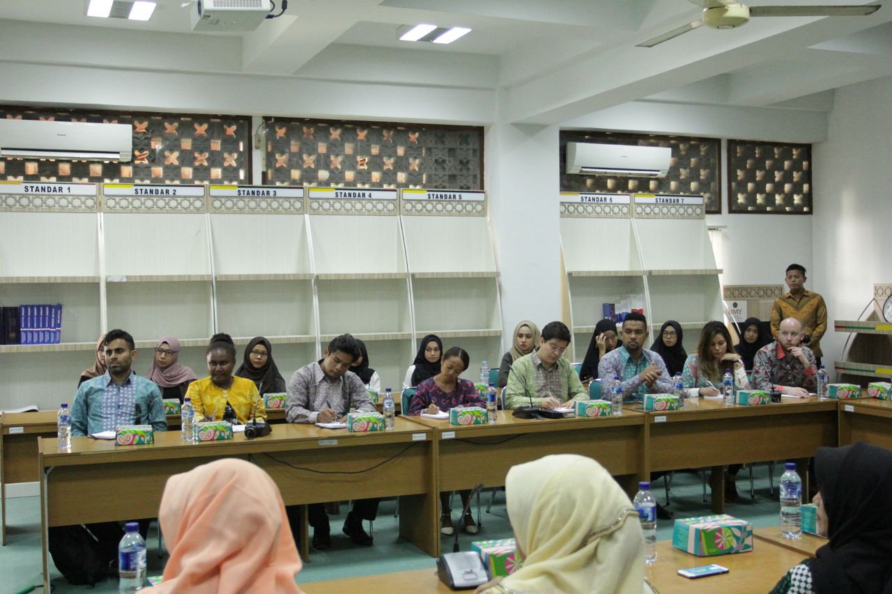 Diskusi Friends of Indonesia 2019: Fellowship for Future Ambassadors di Universitas Muhammadiyah Yogyakarta. (Foto: md for ngopibareng.id)