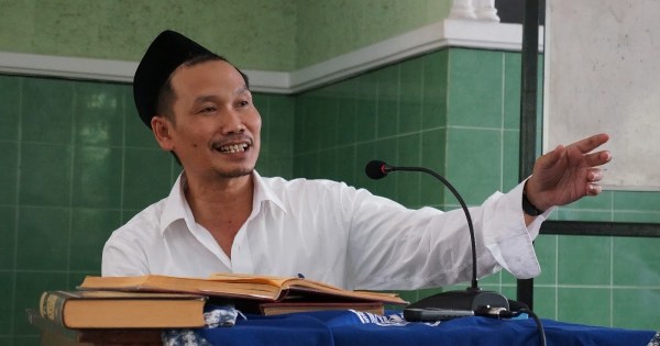 KH Bahauddin alias Gus Baha'. (Foto: nu for ngopibareng.id) 