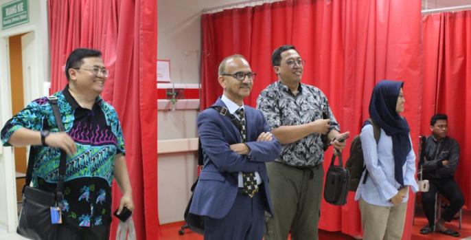 Prof Dr Mohammad Afzal Mahmood, Senior Lecturer School of Public Health Universirty of Adelaide Australia berada di RSUD Bangil, Rabu, 26 Juni 2019. (Foto: Dok Pemkab Pasuruan)