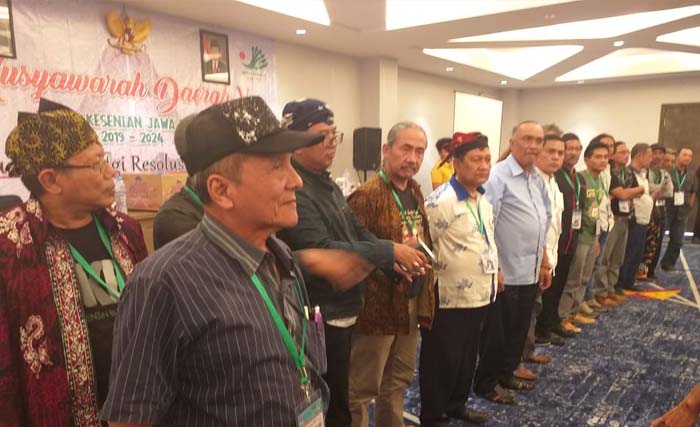 Para peserta yang memiliki suara pada Musda DKJT di Hotel Luminor Sidoarjo, Rabu. (Foto:anis)