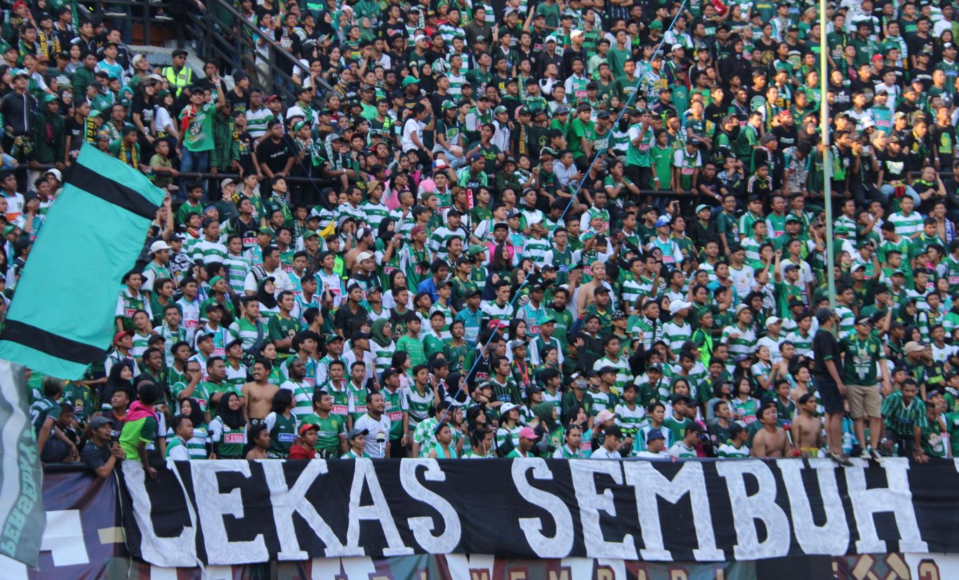 suporter Persebaya, Bonek Mania. (foto: Haris/ngopibareng.id)