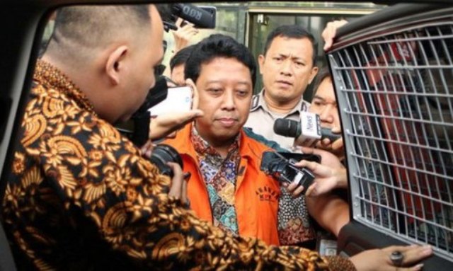 Romahurmuziy, tersangka kasus suap jual beli jabatan di lingkungan Kemenag