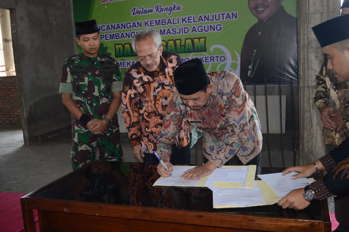 Pencanangan Kembali Pembangunan Masjid Darussalam