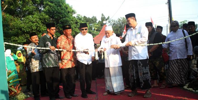 Bupati Pasuruan Irsyad Yusuf membuka rakornas Lesbumi ke-3. (Foto: Dok. Humas)