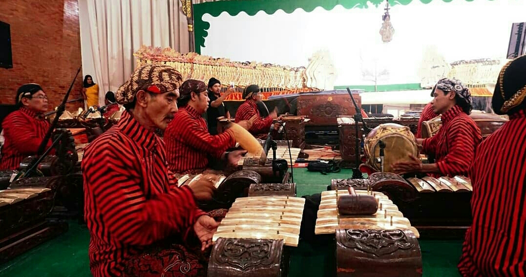 Para nayaga dalam karawitan wayang pada acara Lesbumi di Pasuruan. (Foto: imam kusnin/ngopibareng.id)