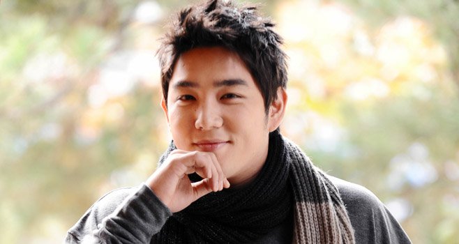 Kim Young Woon alias Kangin, pamitan keluar dari boygrup Super Junior.